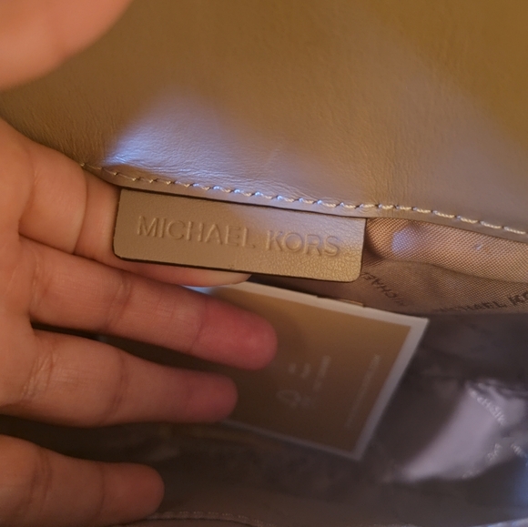 Michael Kors Jet set crossbody bag - Picture 11 of 15